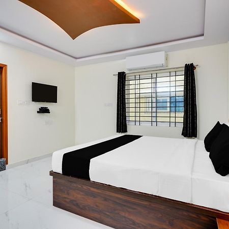 Townhouse Bidadi Formerly Royal Garuda ภายนอก รูปภาพ