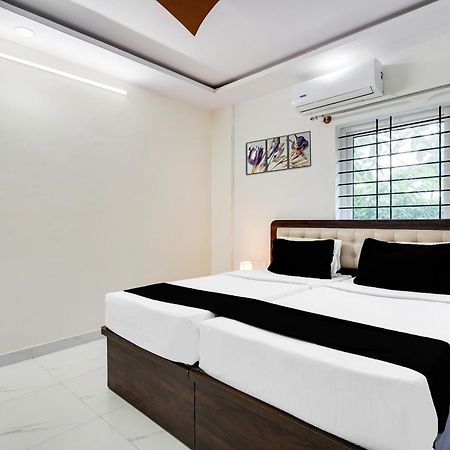 Townhouse Bidadi Formerly Royal Garuda ภายนอก รูปภาพ