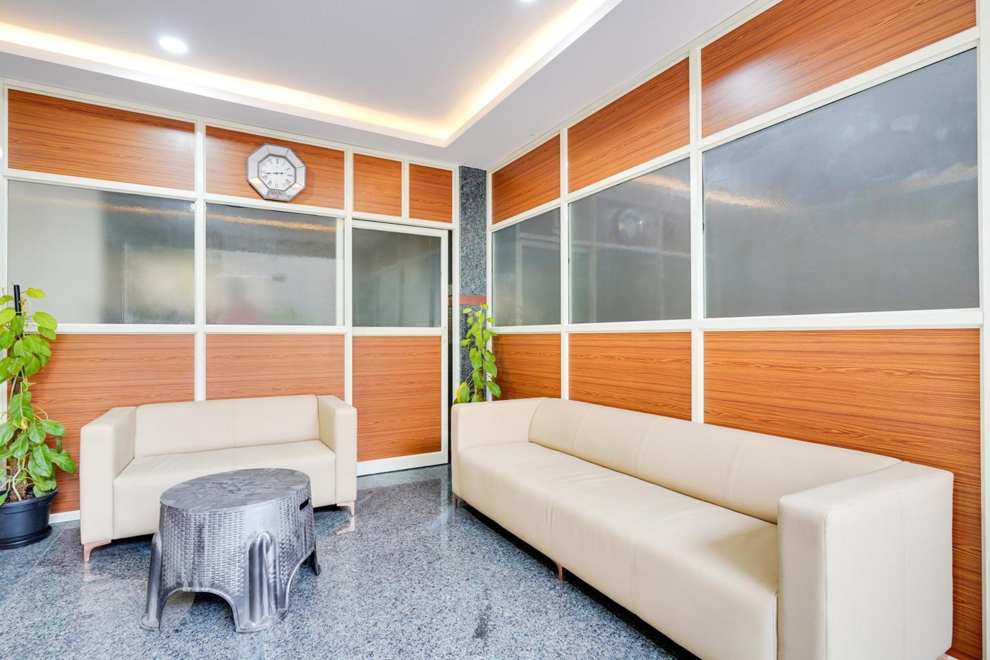 Townhouse Bidadi Formerly Royal Garuda ภายนอก รูปภาพ